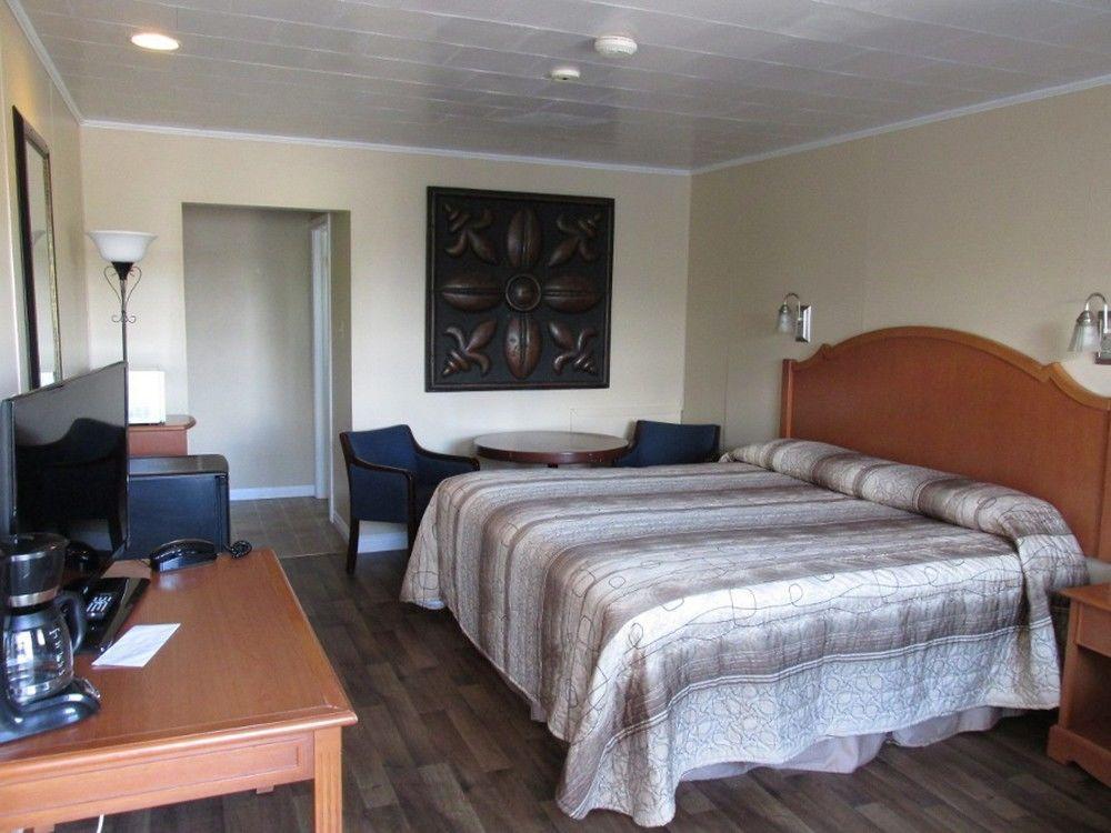 טרורו Berry'S Motel מראה חיצוני תמונה