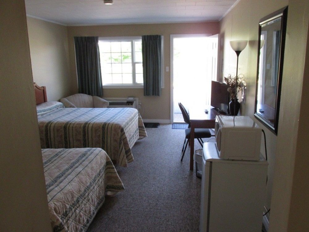 טרורו Berry'S Motel מראה חיצוני תמונה